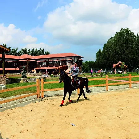 Otel Golkoy Yasam