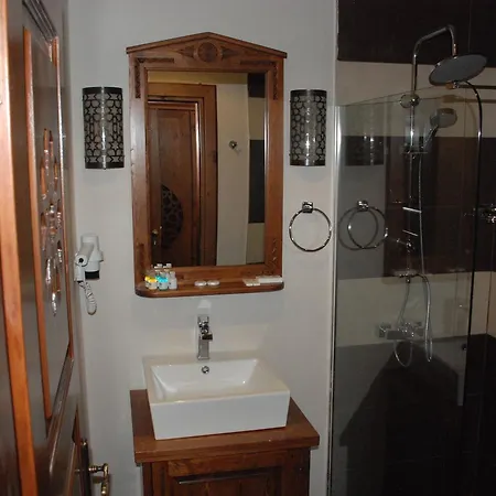Otel Golkoy Yasam