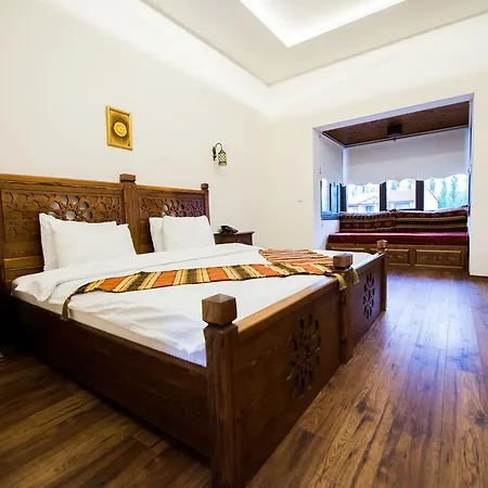 Otel Golkoy Yasam
